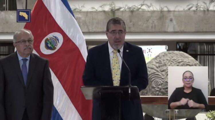 El pleno del Parlamento Europeo sanciona las acciones contra Bernardo Arévalo, Presidente electo de Guatemala