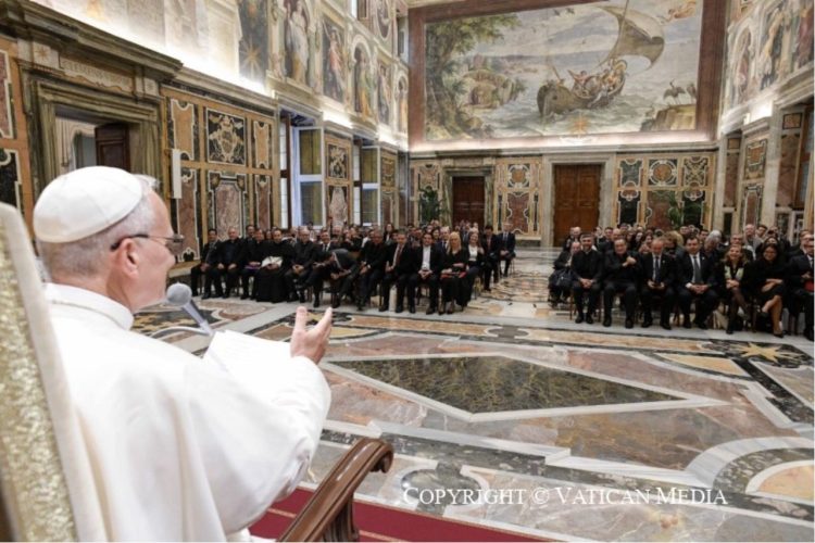 A la Organización de Universidades Católicas de América Latina y el Caribe