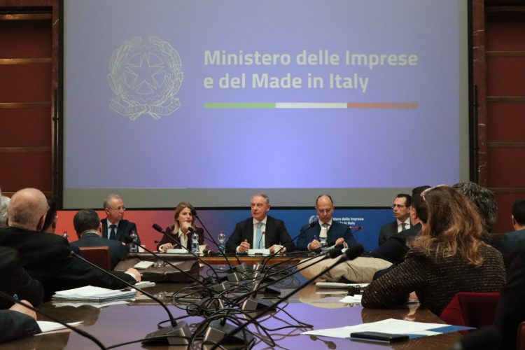 Urso, sulle PMI «Legge annuale svolta importante per nostra competitività, ma Ue deve accelerare su riforme»