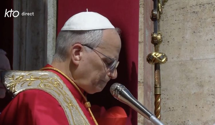 Papa Leone XIV: «La resurrezione di Cristo è una vittoria non violenta che porta pace all’umanità»