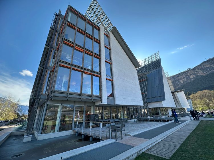 L’illusione termica: varcare la soglia del mondo… Autore: Julia-Sandra Virsta