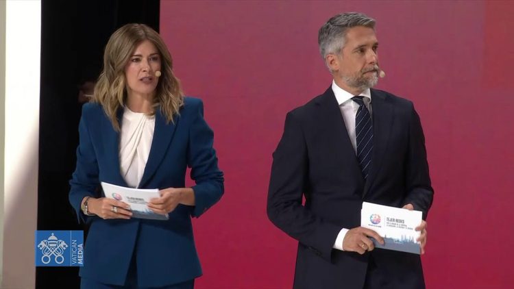 Encuentro «Tejer redes con el mundo de la cultura, del arte, de la economía y del deporte» en el «Movistar Arena»