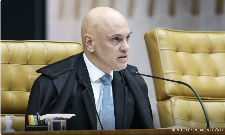 Moraes le da a Bolsonaro 48 horas para informar si autorizó un video con inteligencia artificial.
