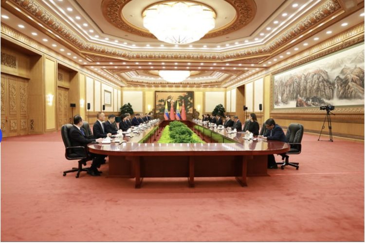 Ecuador y China firman importantes acuerdos