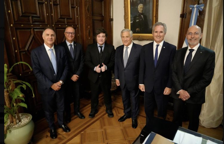 Presidente Milei encuentra Ministro Tajani y Ministro Valditara