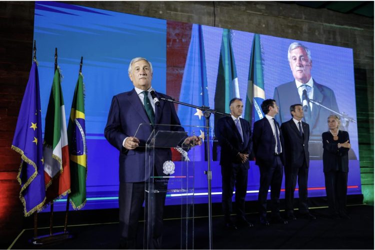 Tajani en Brasil. Visita a algunas instituciones italianas de excelencia.